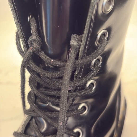 DR MARTENS Jadon Platform Patent Leather Boots in Black size 8 - Picture 11 of 16